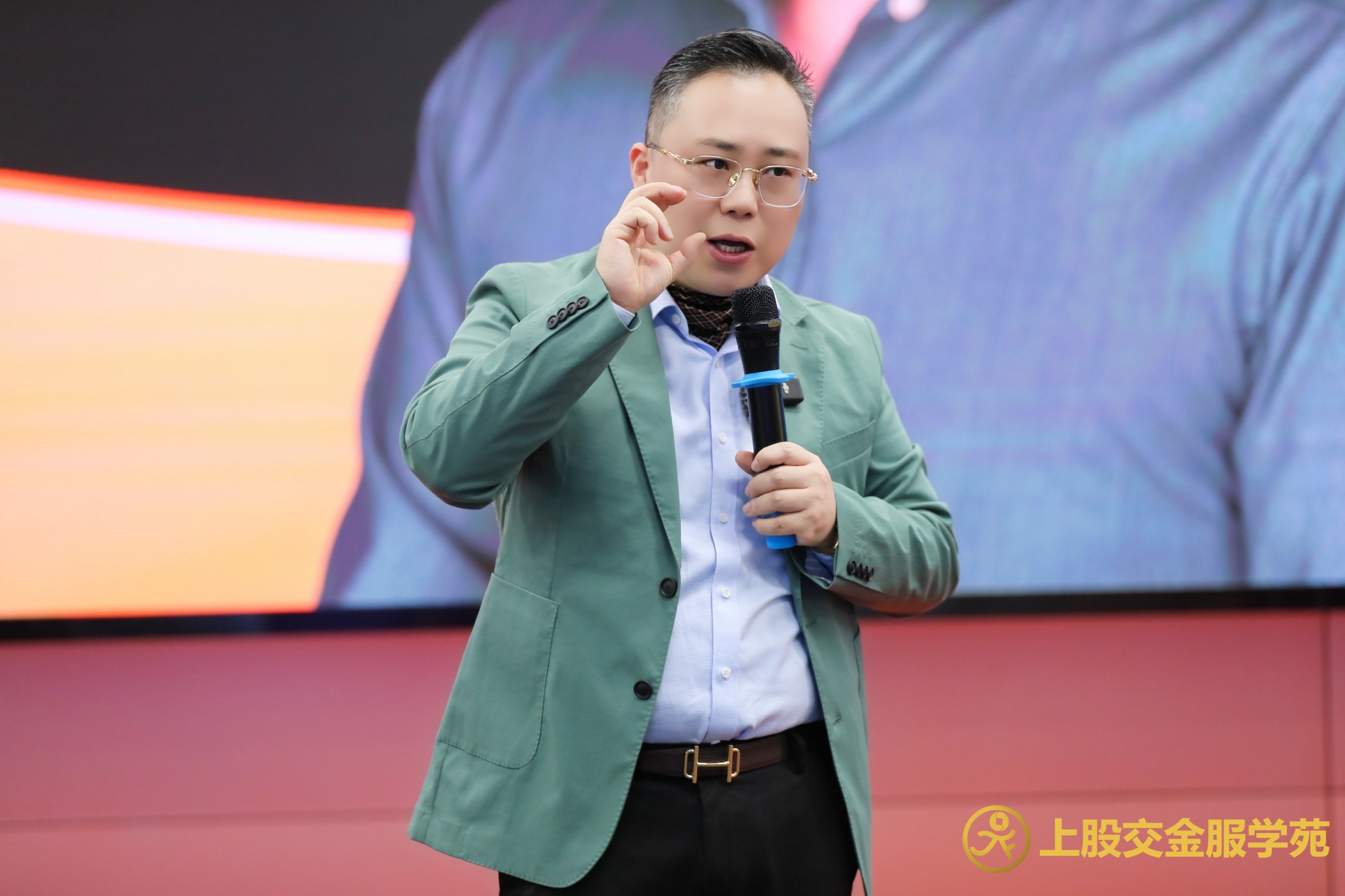 产业整合专家顾问(产业整合是什么意思)德令哈市