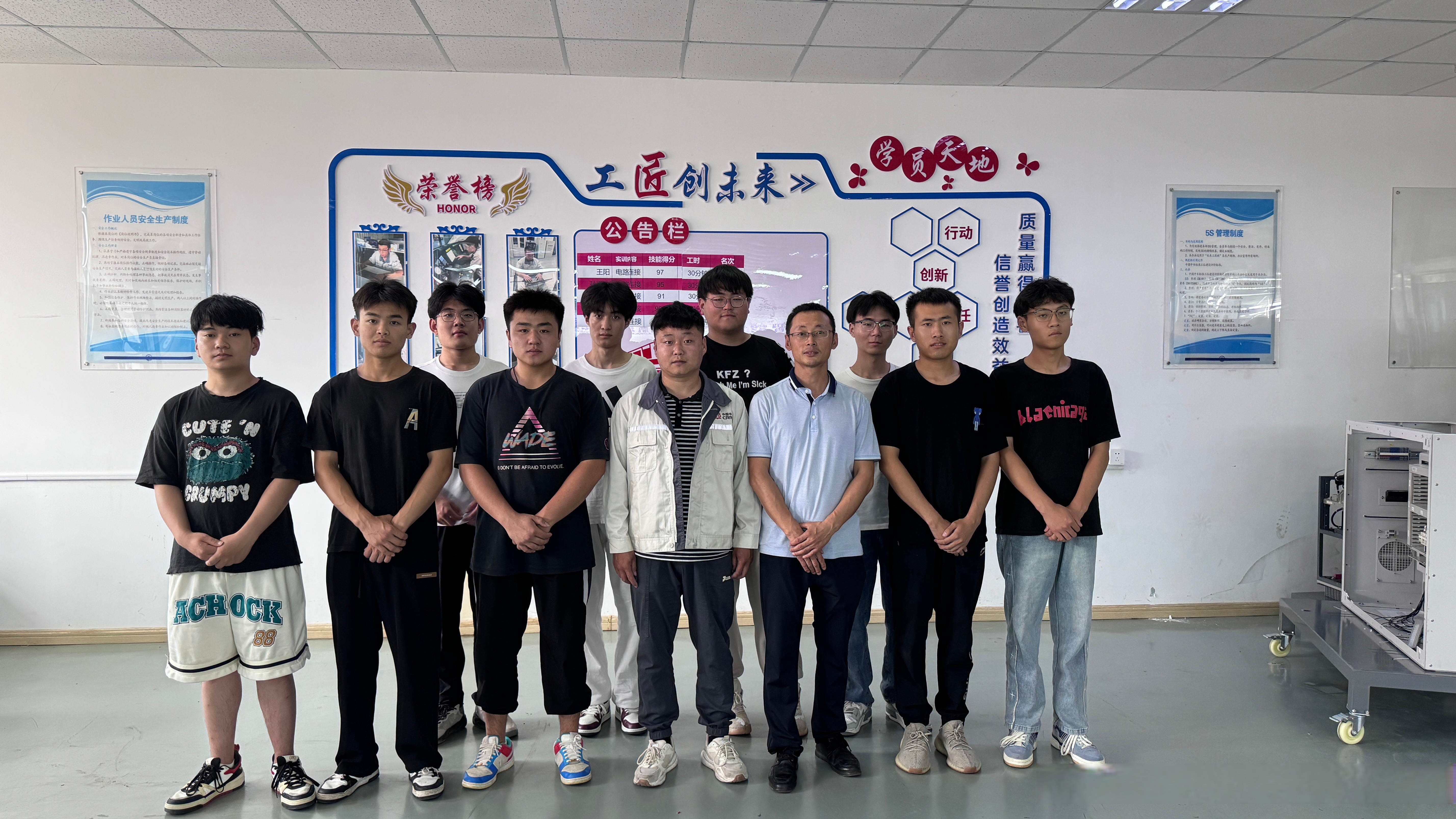 资本服务专业团队(资本服务机构有哪些)德令哈市